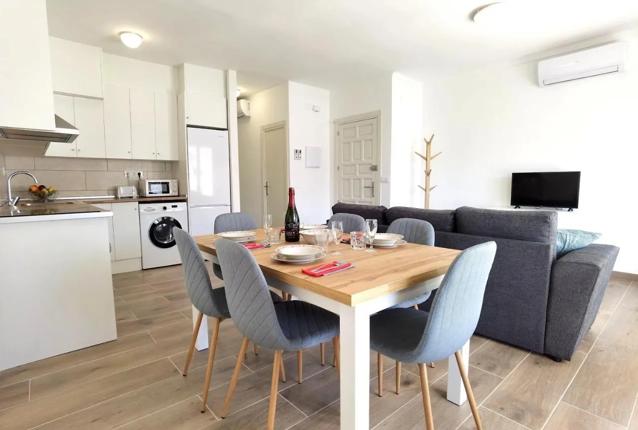 Leon Inmo Apartment Aroa - 15769 Empuriabrava Spain